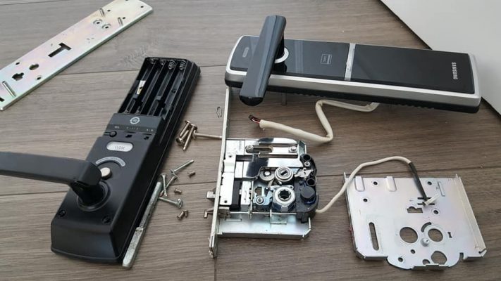 sửa khóa cửa thông minh