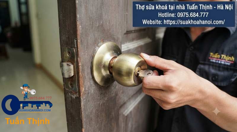 cò khóa tay nắm trong bị rít