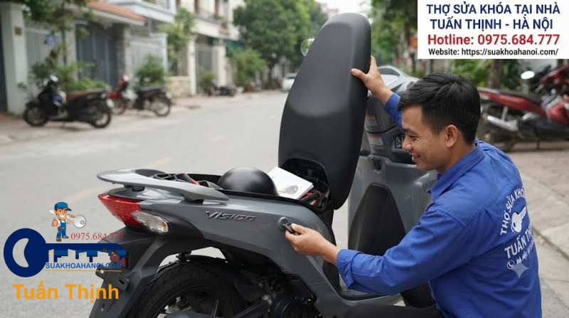 cách mở cốp xe vision