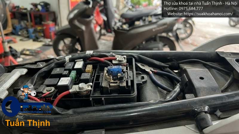 cầu chì nguồn chính 15A bị đứt