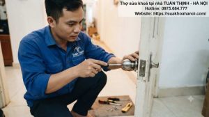 hướng dẫn tháo lắp khóa tay nắm tròn